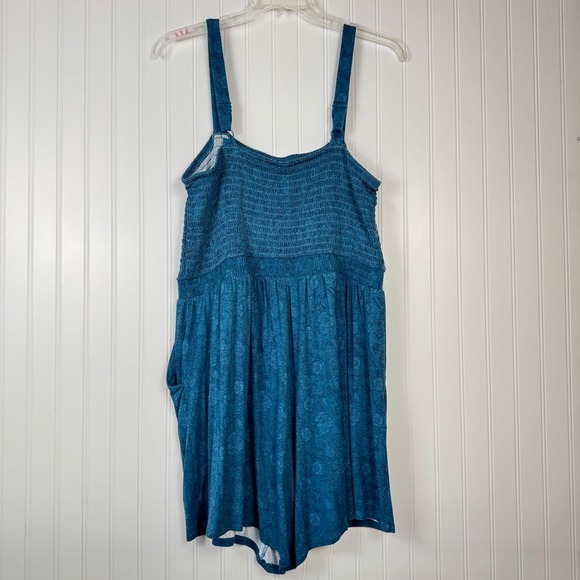 Torrid Smocked Tube Romper Legion Blue Floral Plus Size 1X 14-16 NWT 43625951 - Picture 2 of 15